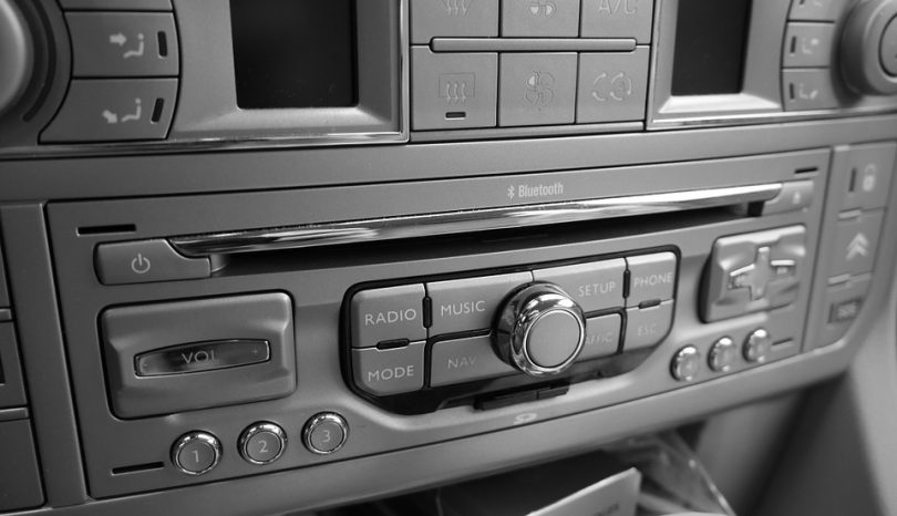 Using The Car Audio System And Car Audio Accessories