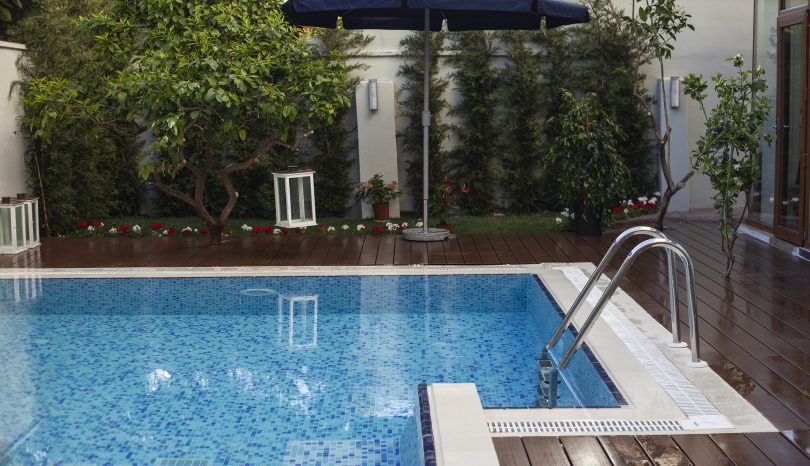 3 Reasons To Choose Frameless Glass Pool Fencing