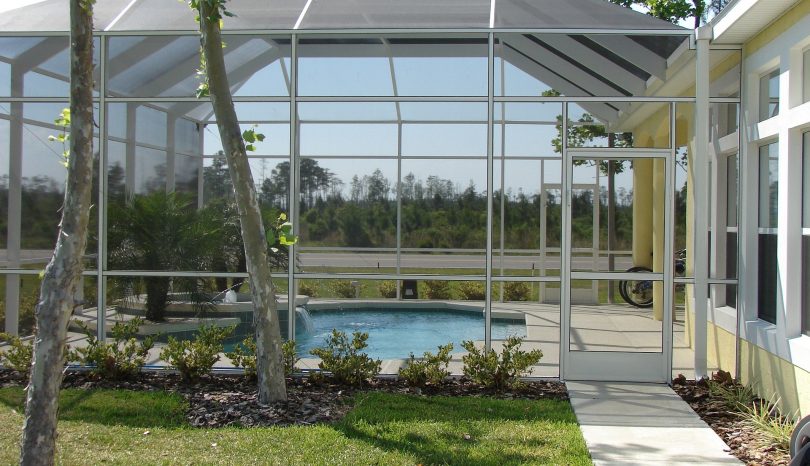 Problems with your pool cage? Here’s what you need to know!