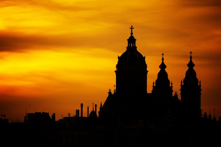 silhouette-20787_1280