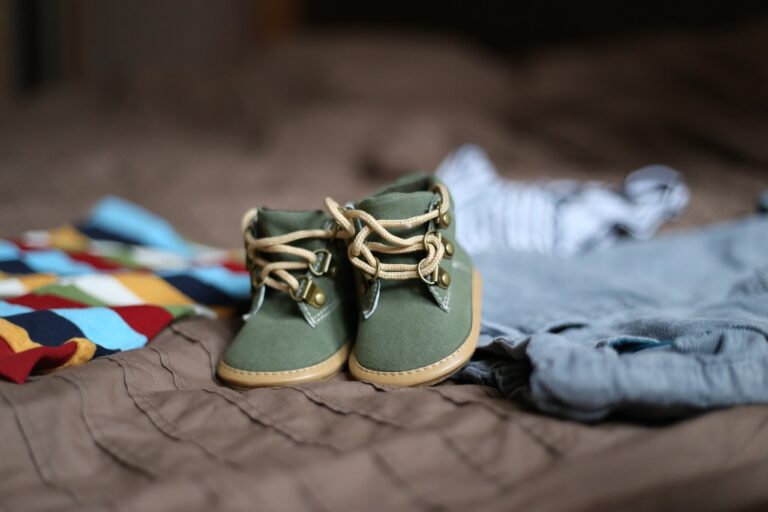 baby-shoes-505471_1280