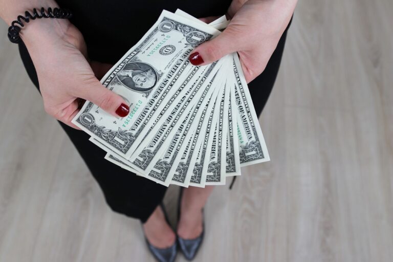 dollar-4515999_1280 (2)