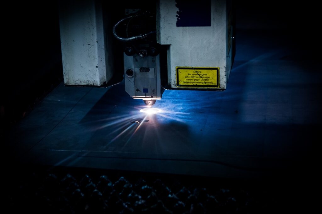 The Benefits of Using a Laser Cutting Service