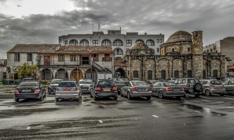 parking-lot-4120826_1280