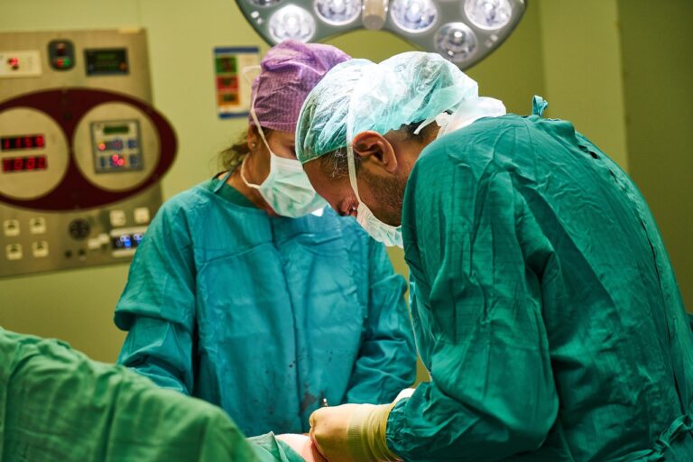 surgery-3034133_1280