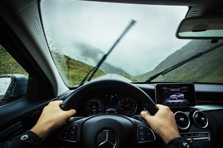 vehicle-2588154_1280
