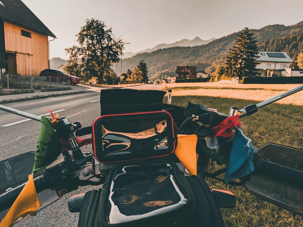Show Your Colors: The Power of Personalized Motorcycle Flags