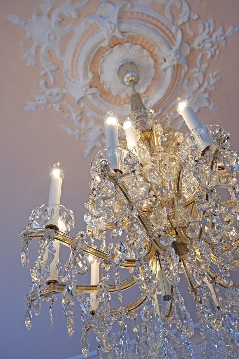 chandelier-234640_1280