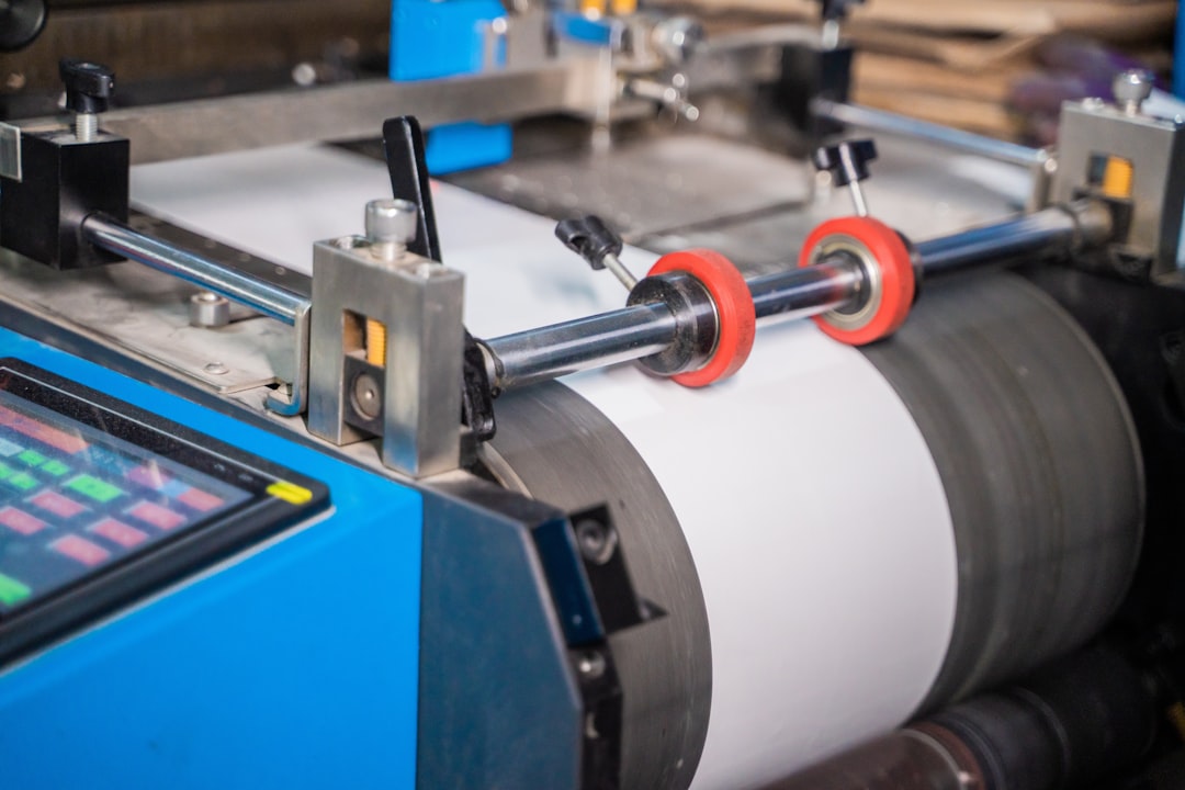 a machine with a blue cover